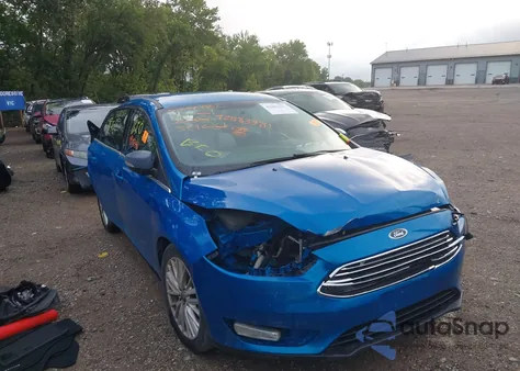 2015 Ford Focus Titanium из США, поврежденный, VIN 1FADP3N25FL367286